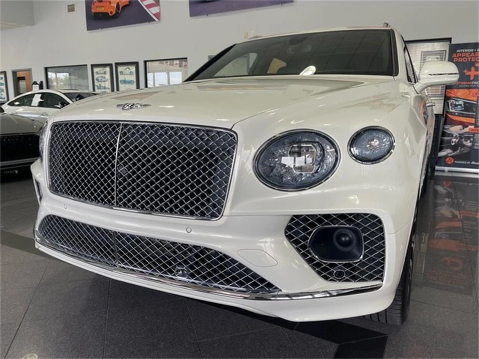 2022 Bentley Bentayga - Image 11 of 31