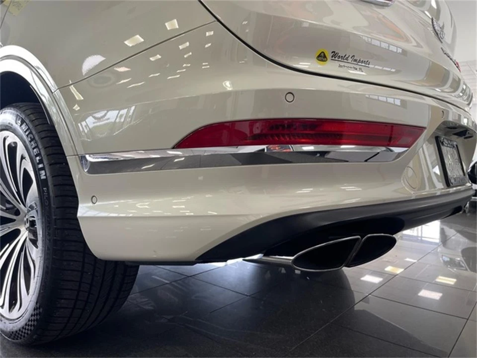 2022 Bentley Bentayga - Image 18 of 31