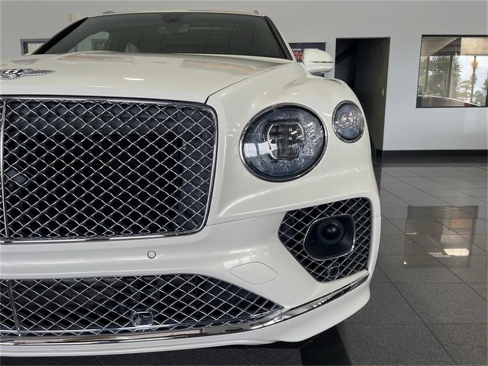 2022 Bentley Bentayga - Image 10 of 31