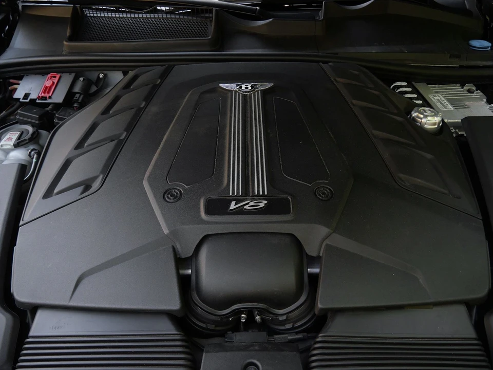 2022 Bentley Bentayga - Image 24 of 26