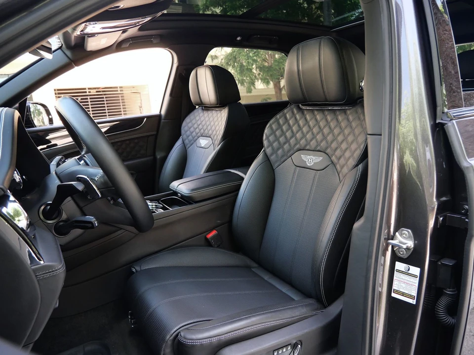 2022 Bentley Bentayga - Image 25 of 26