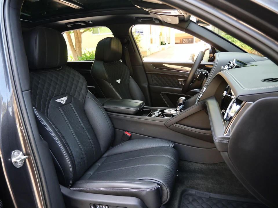 2022 Bentley Bentayga - Image 23 of 26