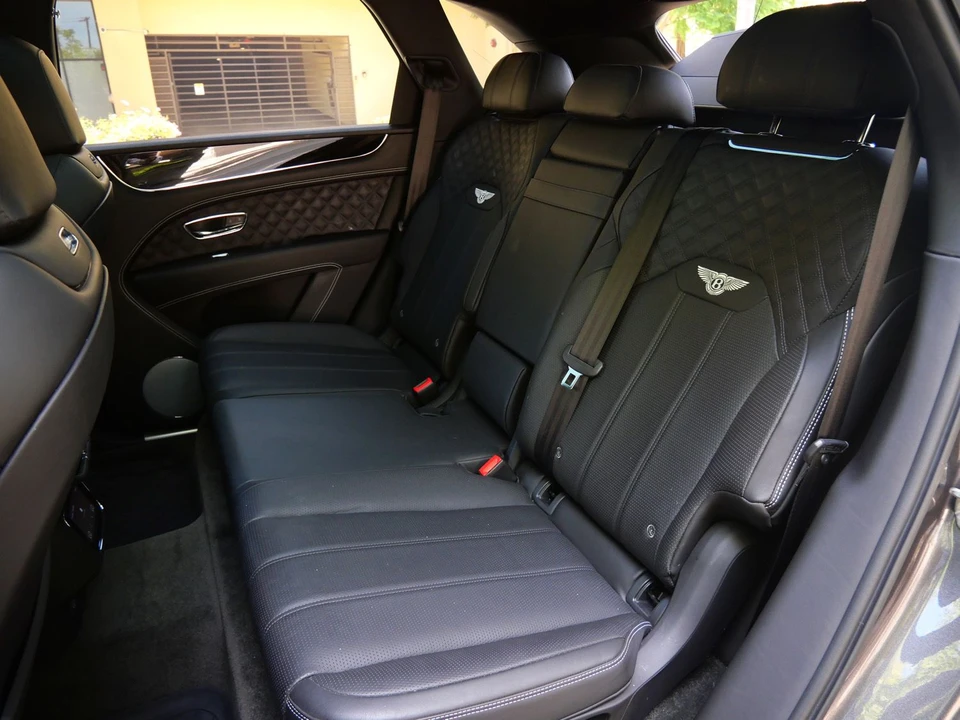 2022 Bentley Bentayga - Image 19 of 26