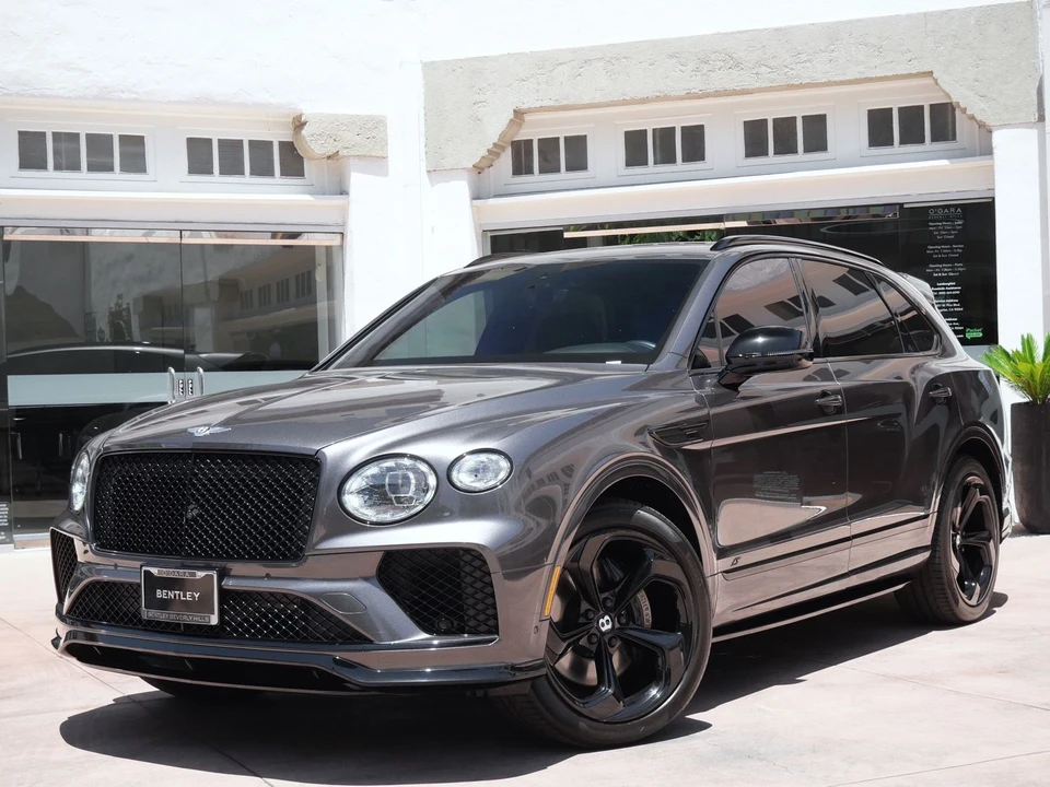2022 Bentley Bentayga - Image 11 of 26