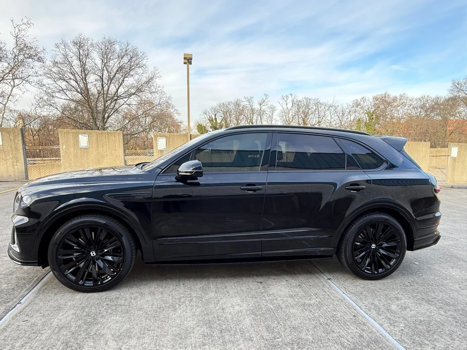 2022 Bentley Bentayga Speed - Image 8 of 21