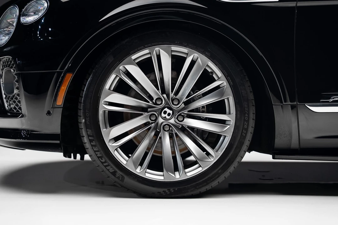 2022 Bentley Bentayga Speed - Image 19 of 31