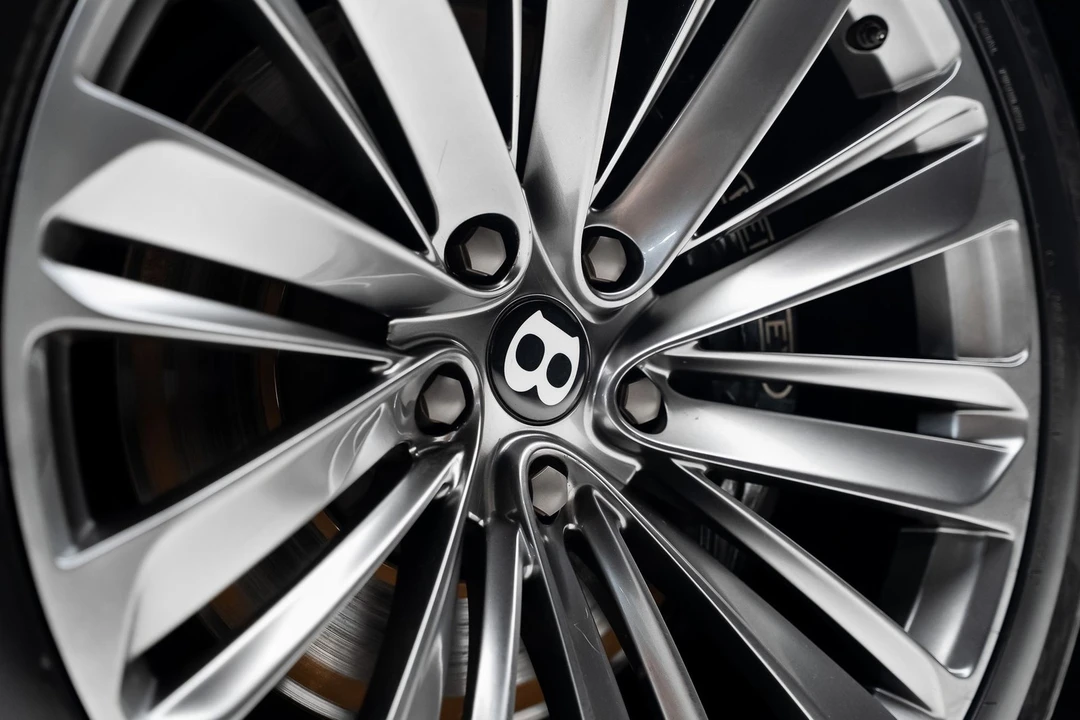 2022 Bentley Bentayga Speed - Image 22 of 31