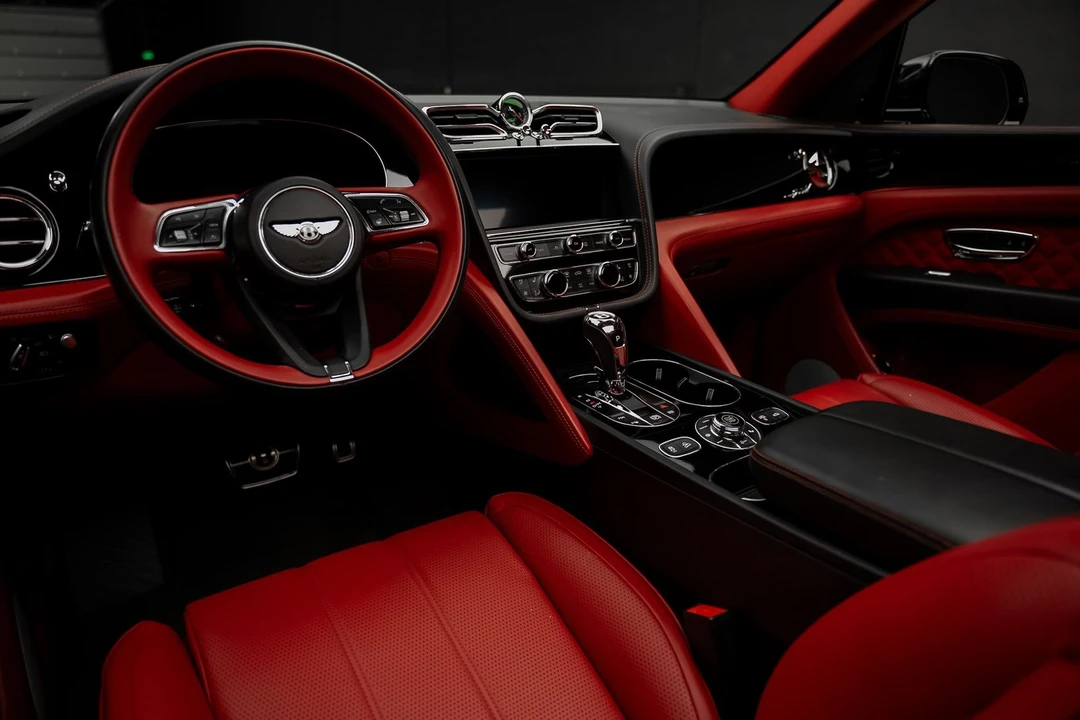 2022 Bentley Bentayga Speed - Image 2 of 31