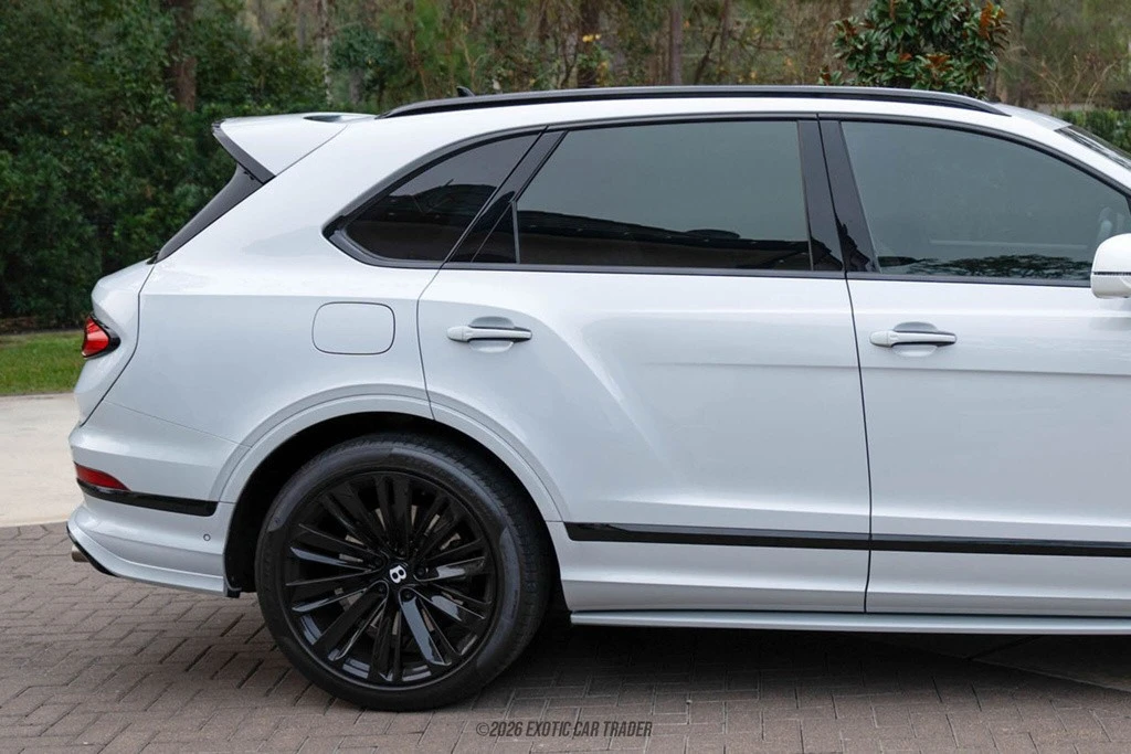 2022 Bentley Bentayga Speed - Image 10 of 12