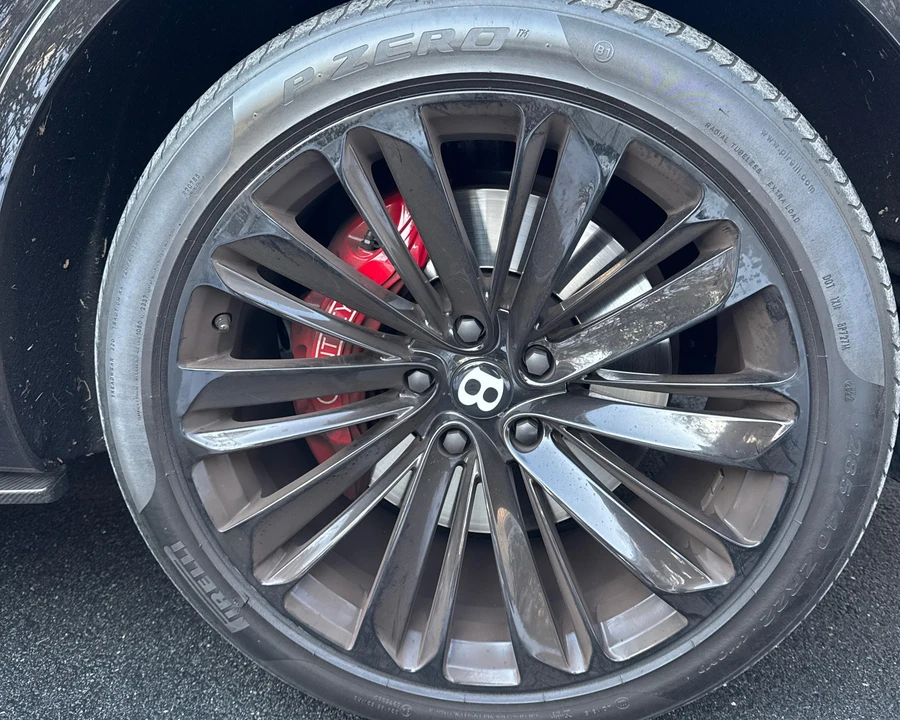 2022 Bentley Bentayga Speed - Image 31 of 31