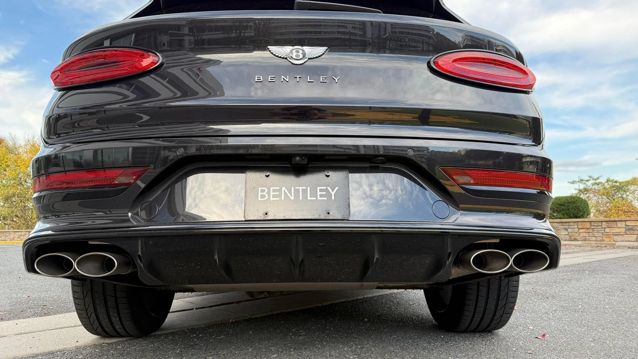 2022 Bentley Bentayga Speed - Image 22 of 31