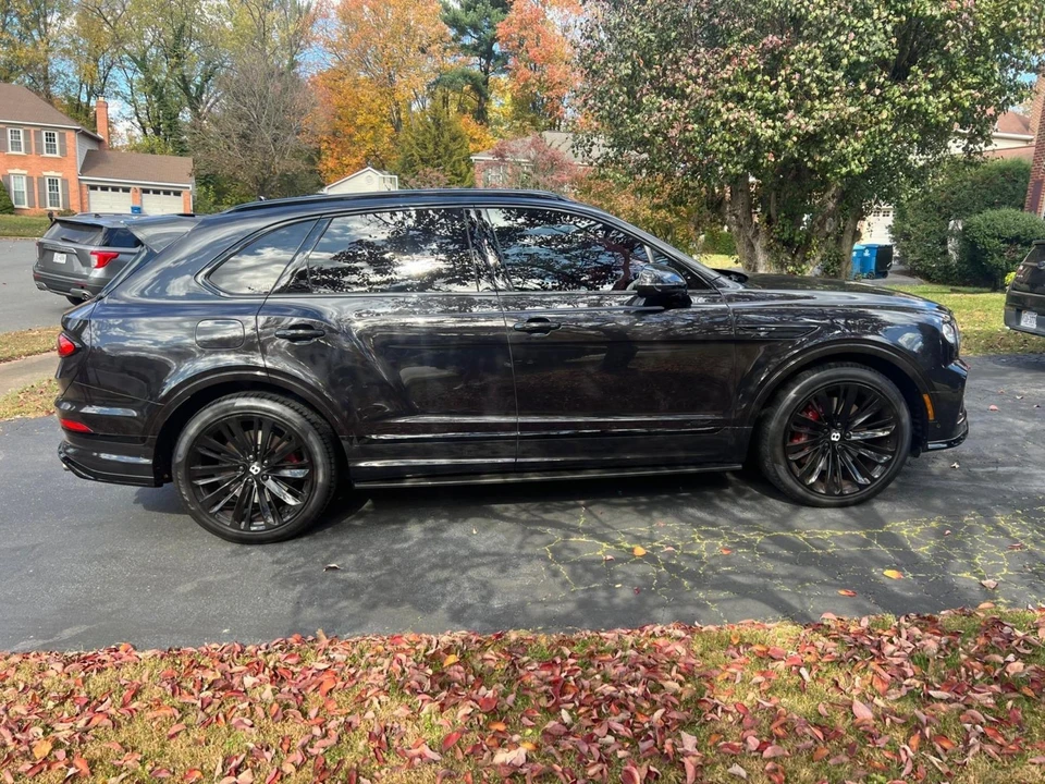 2022 Bentley Bentayga Speed - Image 10 of 31