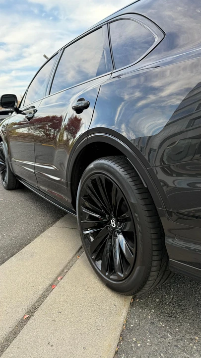 2022 Bentley Bentayga Speed - Image 19 of 31