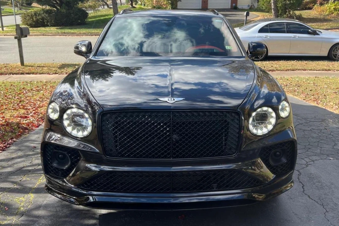 2022 Bentley Bentayga Speed - Image 2 of 31