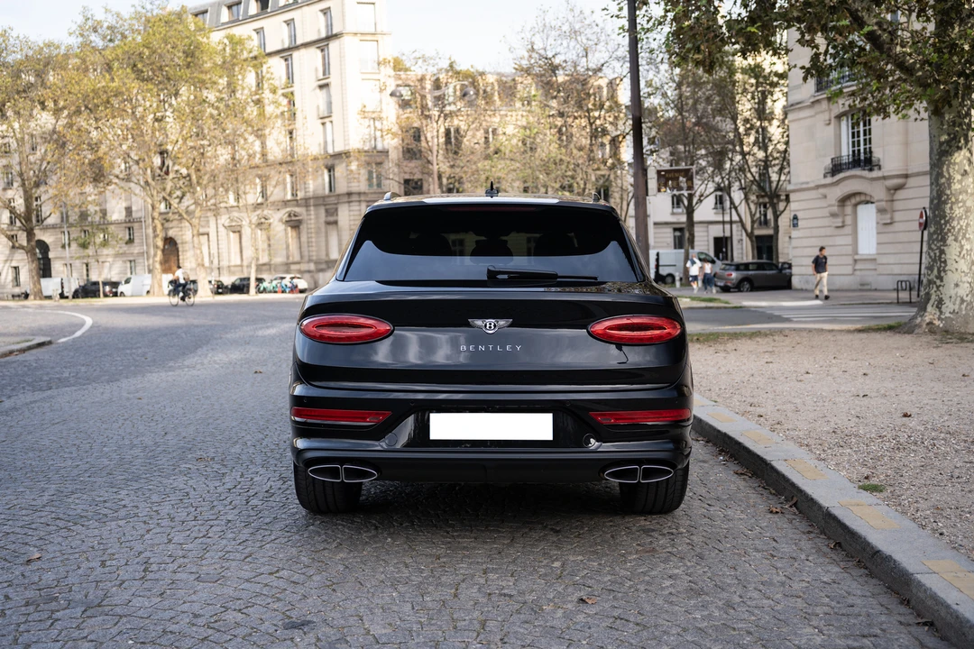 2022 Bentley Bentayga - Image 7 of 31