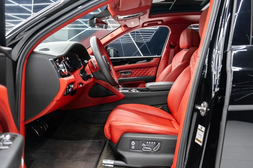 2022 Bentley Bentayga - Image 19 of 21