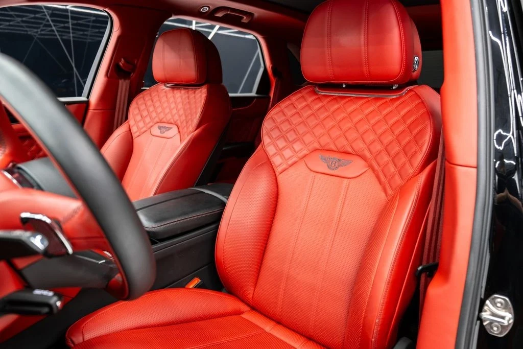 2022 Bentley Bentayga - Image 18 of 21