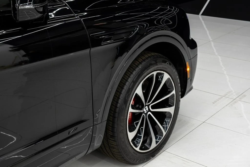 2022 Bentley Bentayga - Image 9 of 21