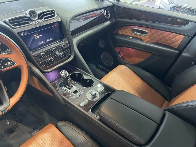 2022 Bentley Bentayga - Image 29 of 31