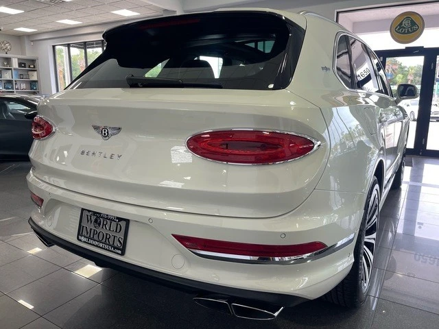 2022 Bentley Bentayga - Image 20 of 31