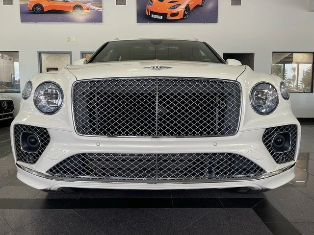 2022 Bentley Bentayga - Image 8 of 31