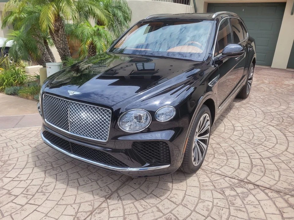 2022 Bentley Bentayga - Image 3 of 12