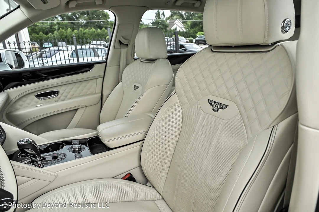 2022 Bentley Bentayga Mulliner - Image 2 of 21