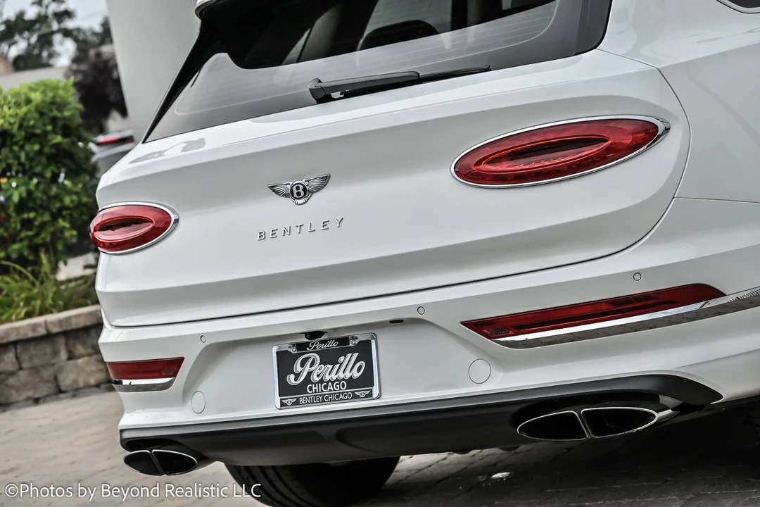 2022 Bentley Bentayga Mulliner - Image 15 of 21