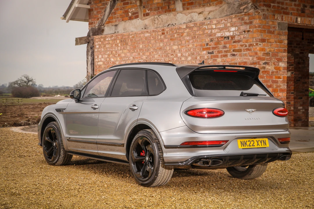 2022 Bentley Bentayga - Image 15 of 31