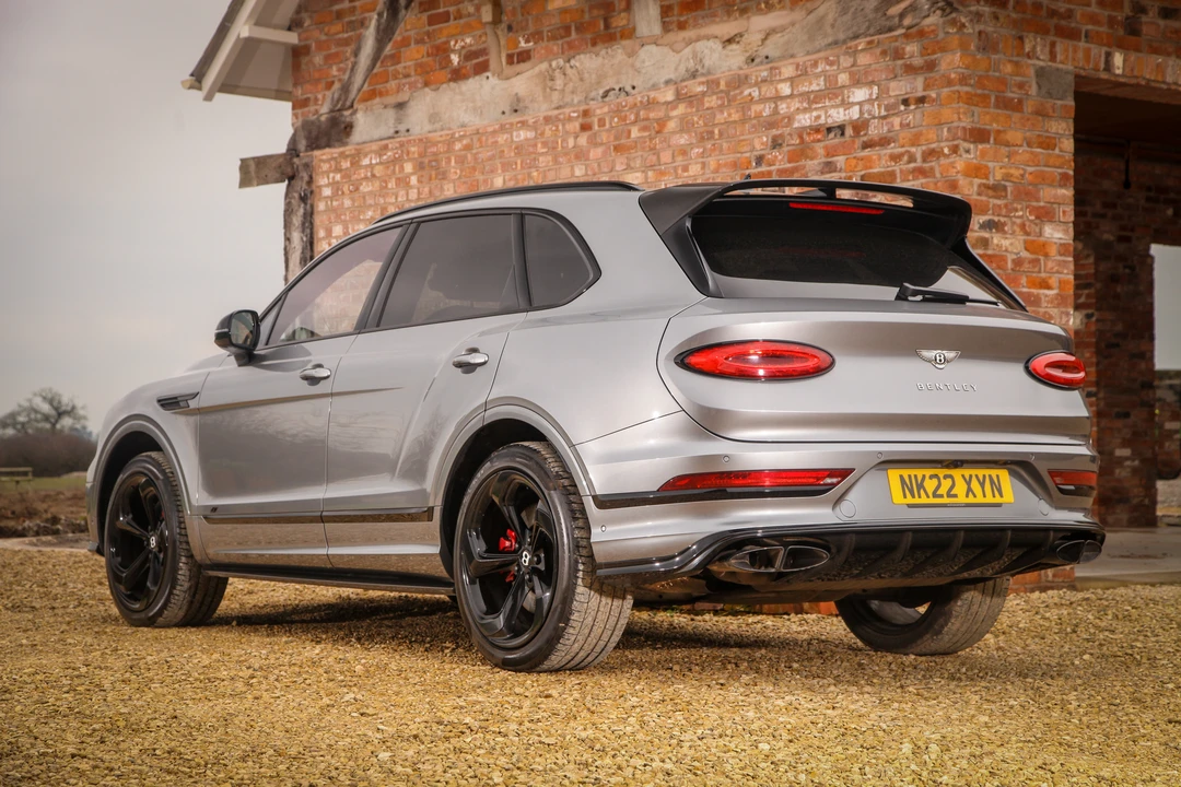 2022 Bentley Bentayga - Image 7 of 31