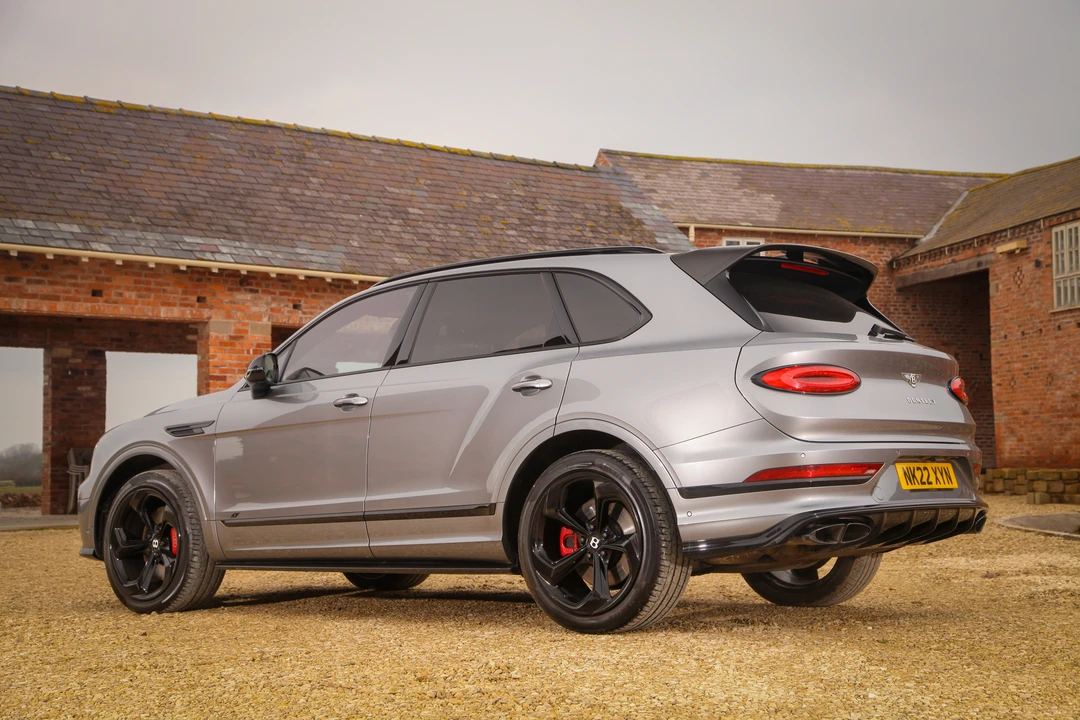2022 Bentley Bentayga - Image 16 of 31
