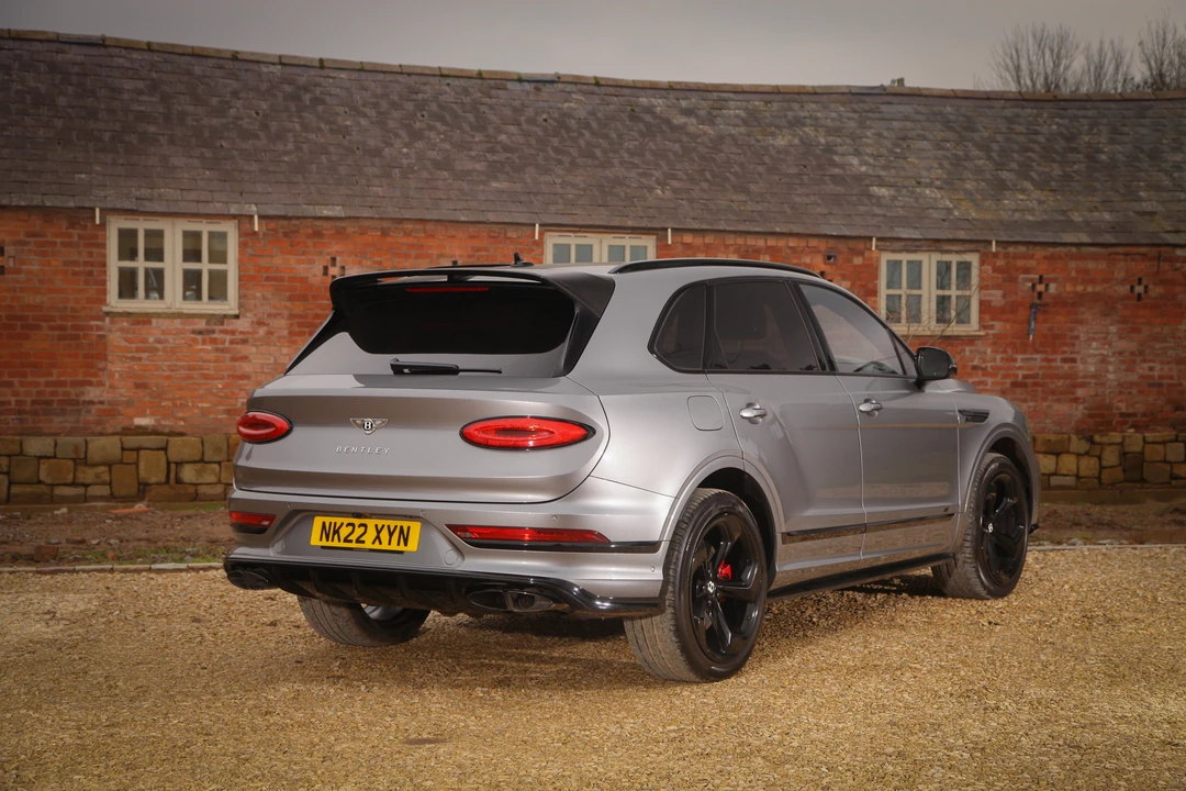 2022 Bentley Bentayga - Image 13 of 31