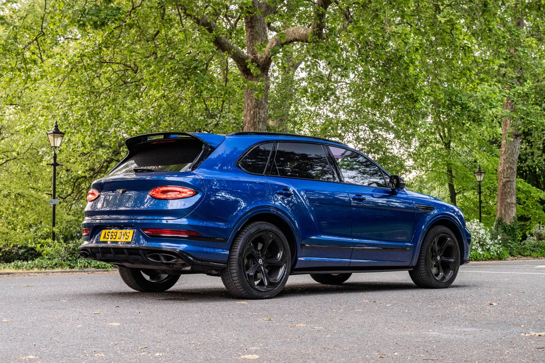 2022 Bentley Bentayga - Image 14 of 31