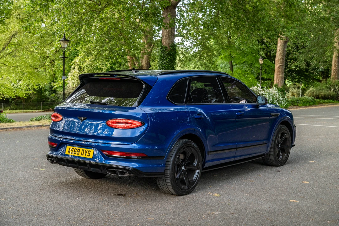 2022 Bentley Bentayga - Image 7 of 31