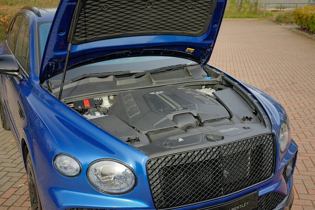 2022 Bentley Bentayga - Image 7 of 21