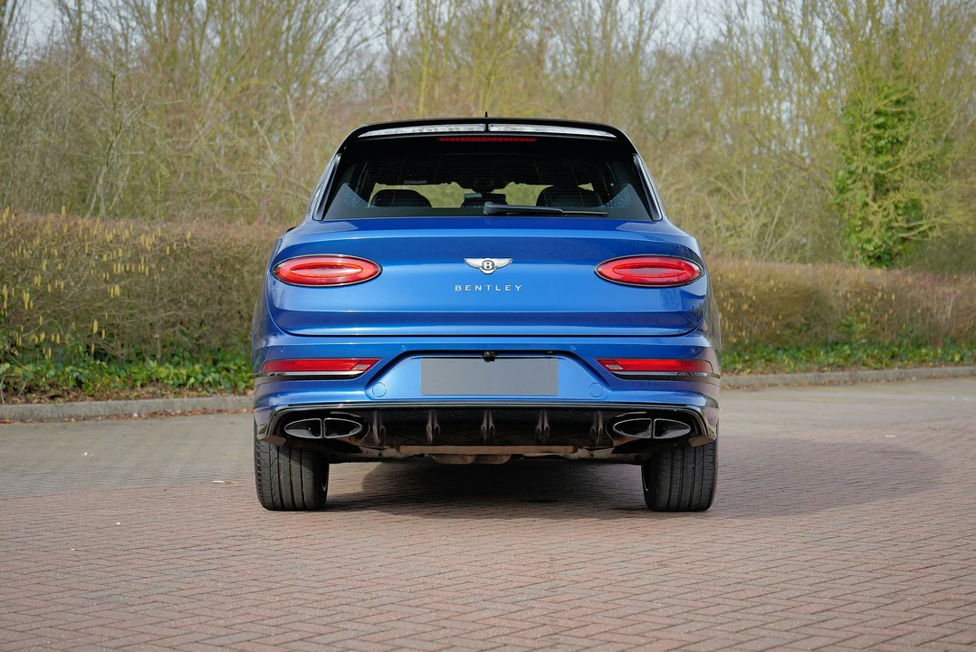 2022 Bentley Bentayga - Image 14 of 21