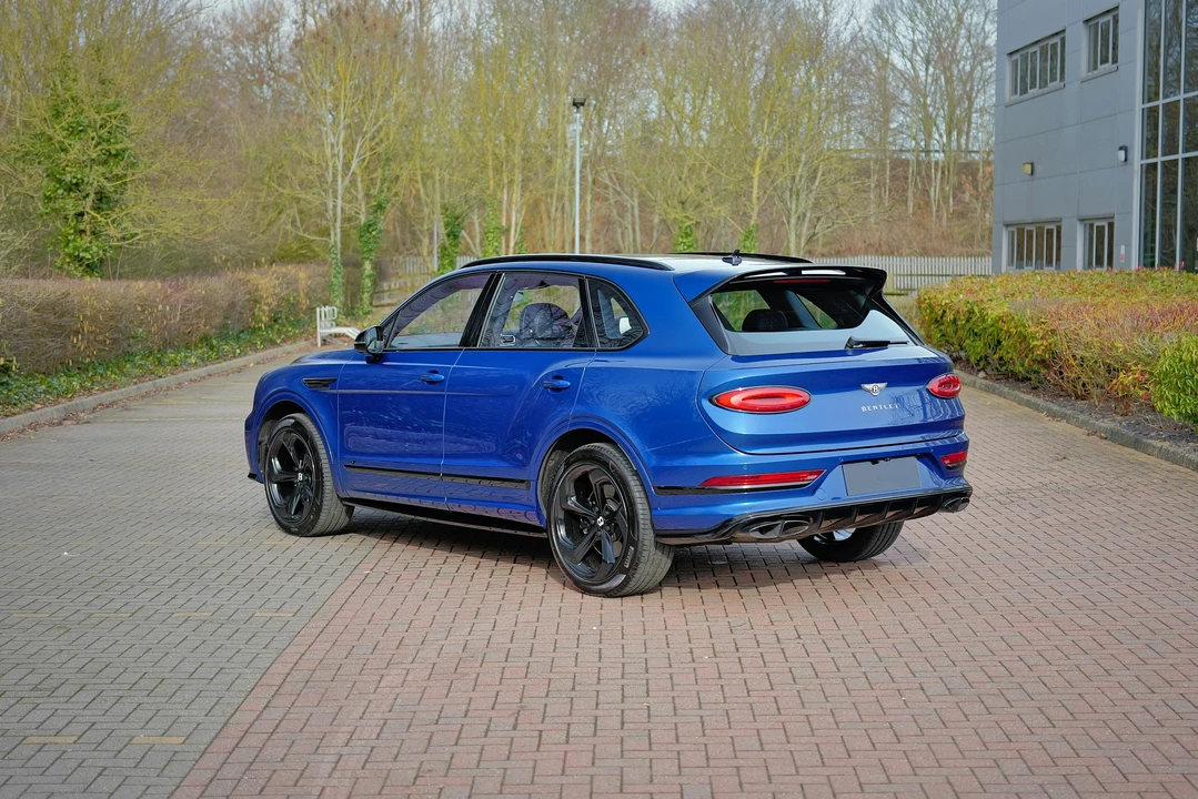 2022 Bentley Bentayga - Image 20 of 21