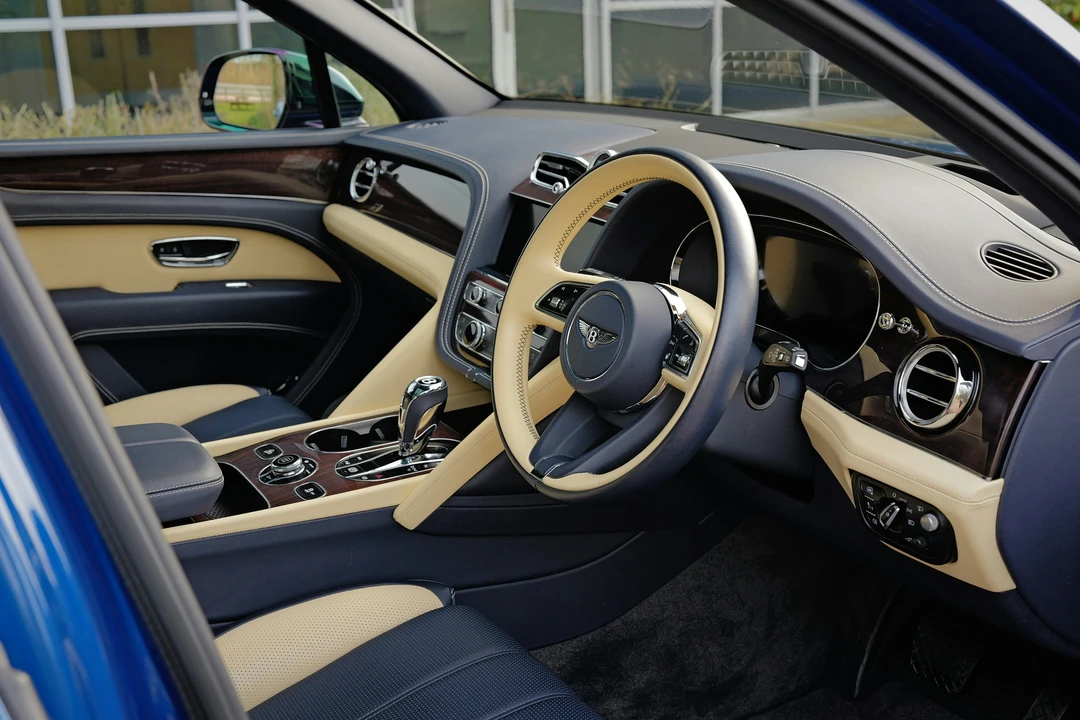 2022 Bentley Bentayga - Image 4 of 21