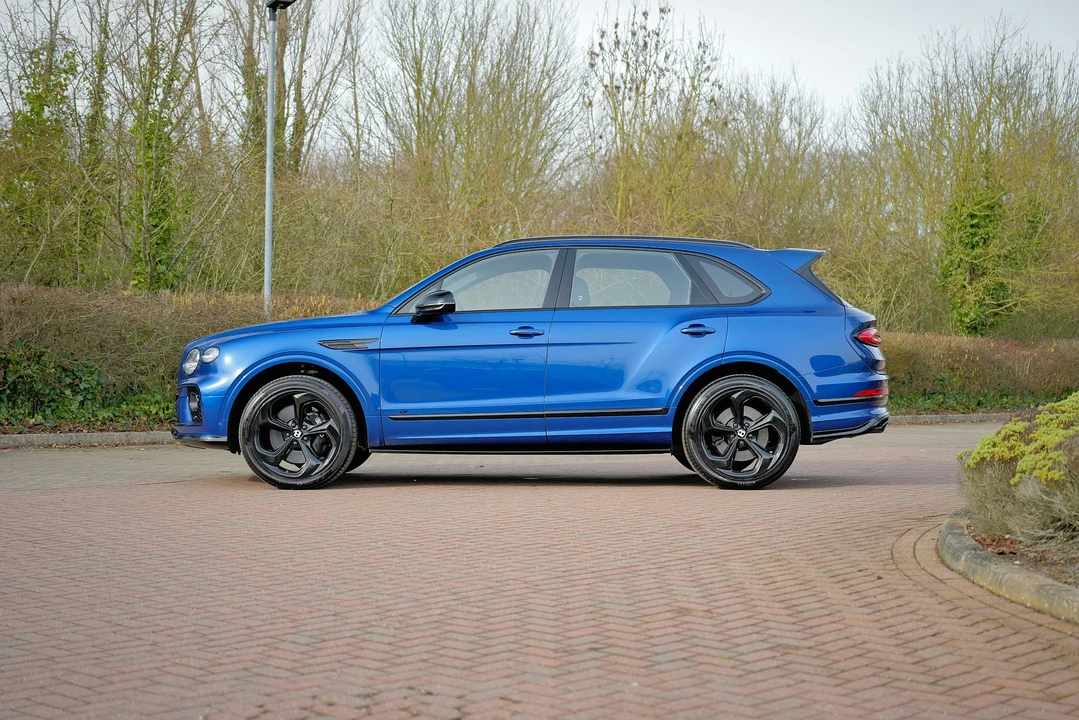 2022 Bentley Bentayga - Image 12 of 21