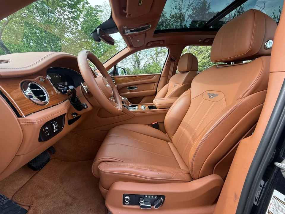 2022 Bentley Bentayga - Image 13 of 21