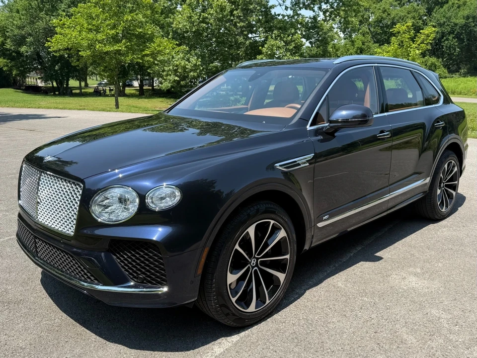2022 Bentley Bentayga - Image 2 of 21
