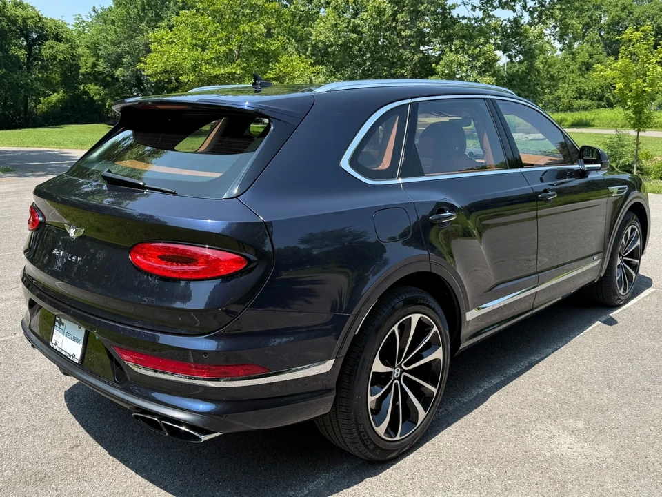 2022 Bentley Bentayga - Image 3 of 21