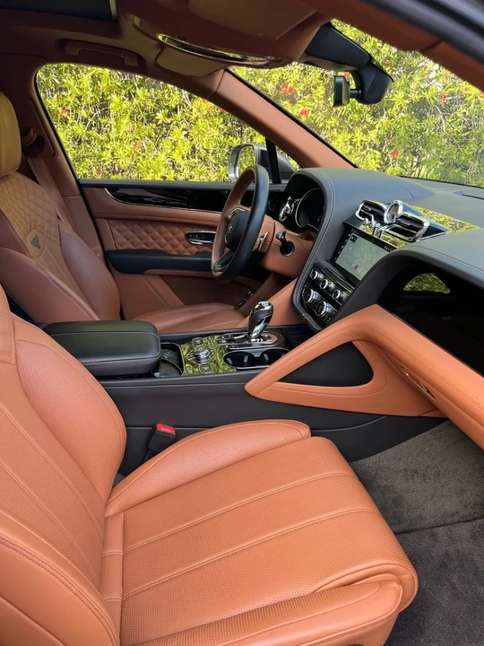2022 Bentley Bentayga - Image 8 of 11