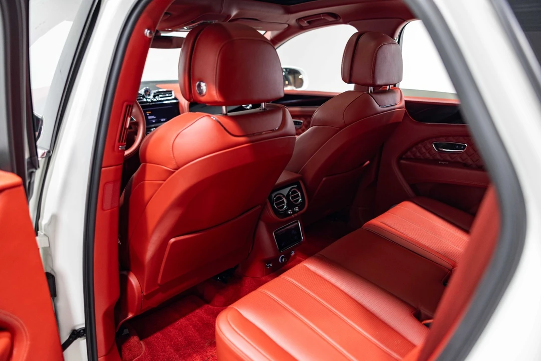 2022 Bentley Bentayga - Image 14 of 21
