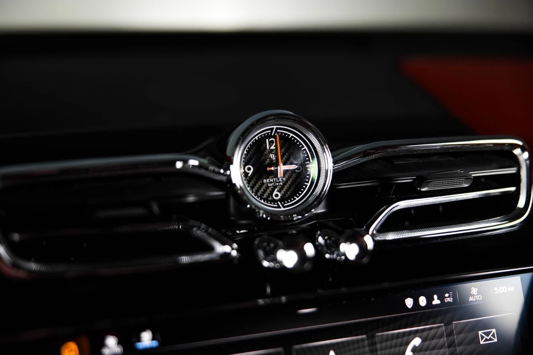 2022 Bentley Bentayga - Image 19 of 21