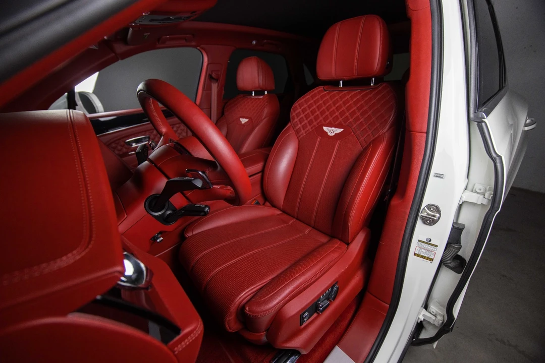 2022 Bentley Bentayga - Image 9 of 21