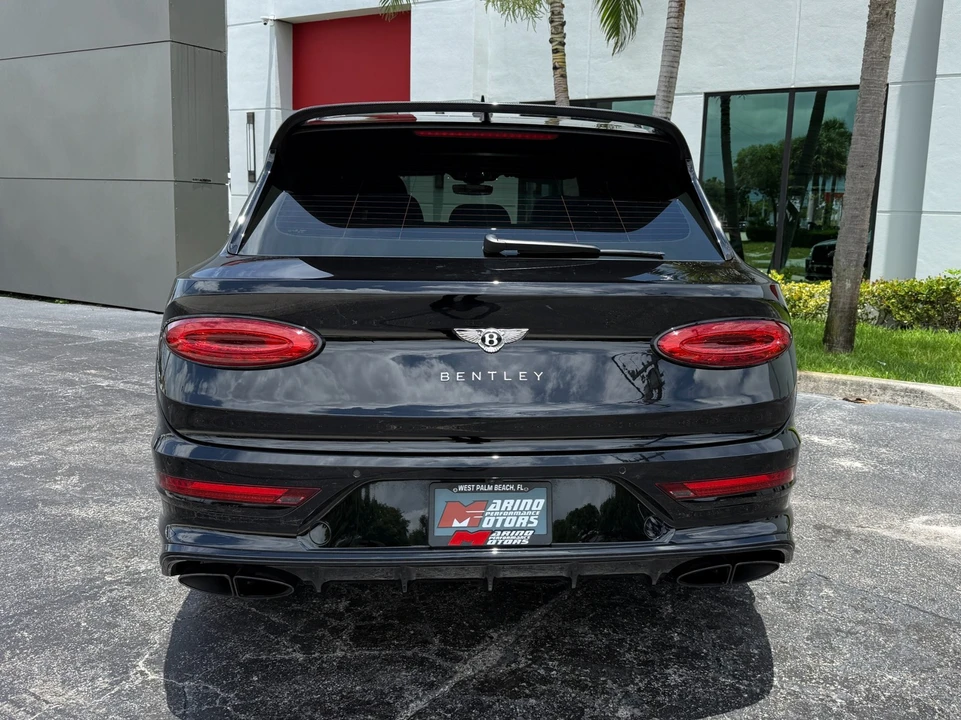 2022 Bentley Bentayga - Image 18 of 31