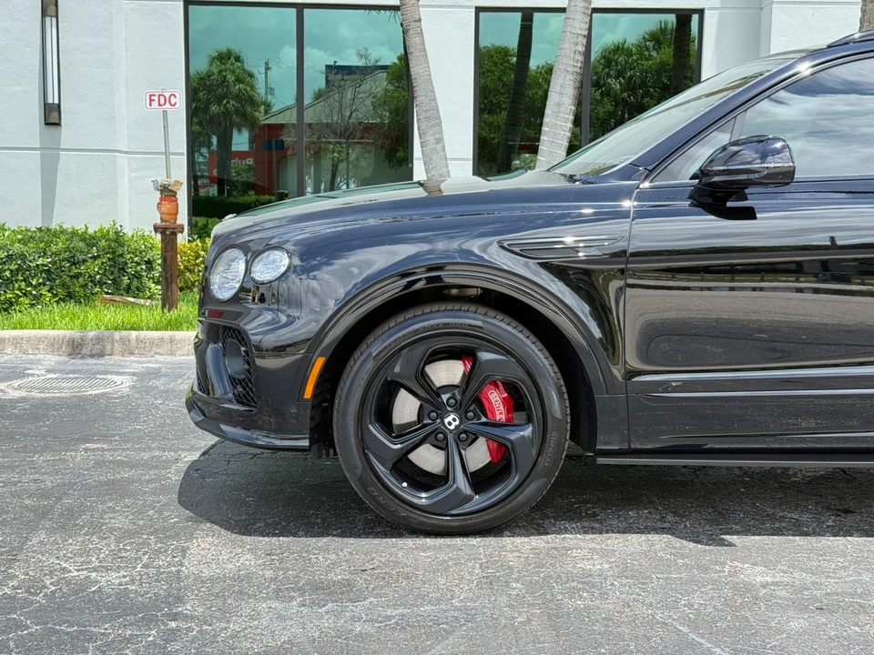 2022 Bentley Bentayga - Image 15 of 31