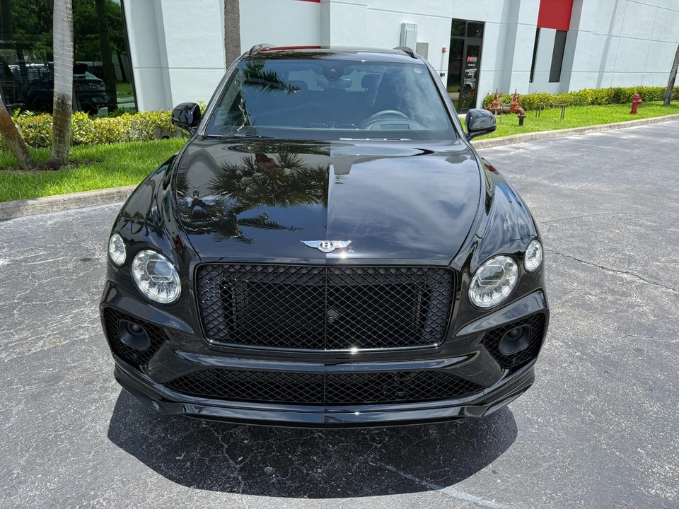 2022 Bentley Bentayga - Image 11 of 31