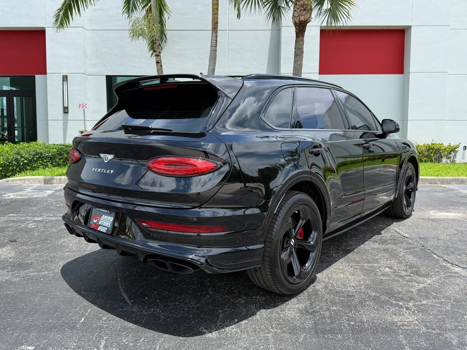 2022 Bentley Bentayga - Image 21 of 31